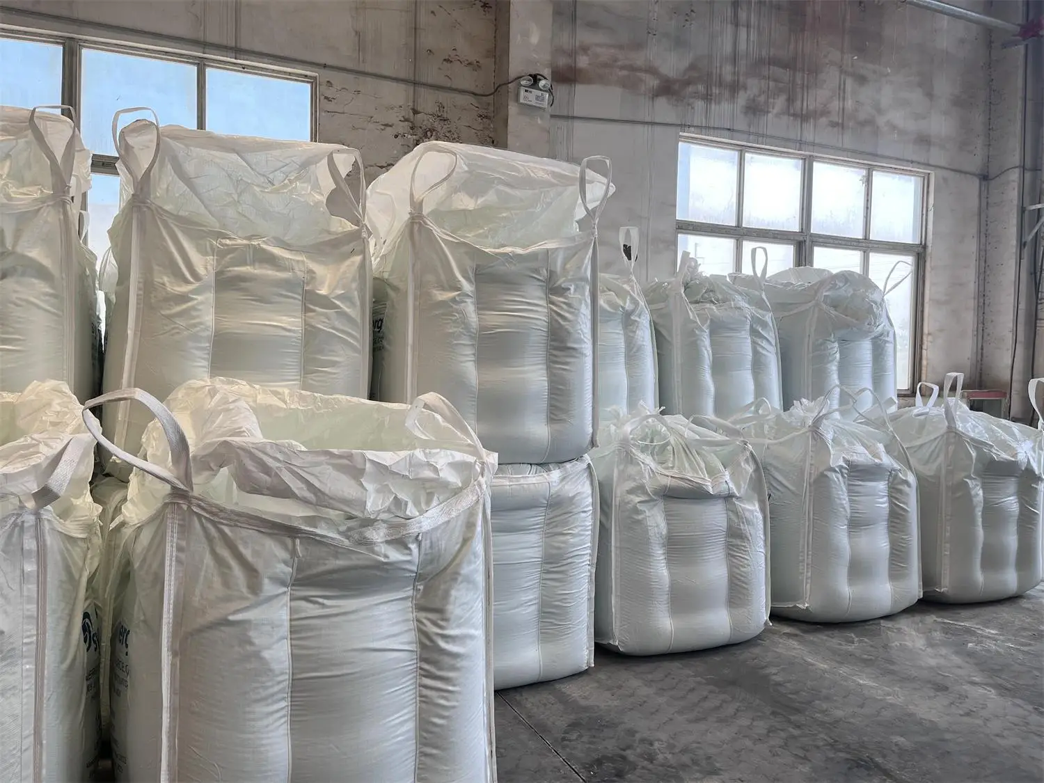 HAIDA Slaked Lime Calcium hydroxide  Hydrated lime Ca(OH)2 96% powder surface area Factory Inorganic compound Good quality