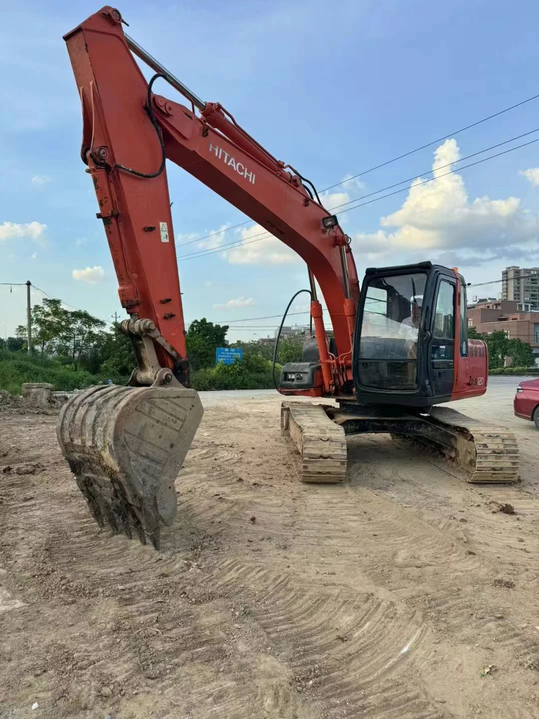 Hitachi 120 с отличной производительностью 