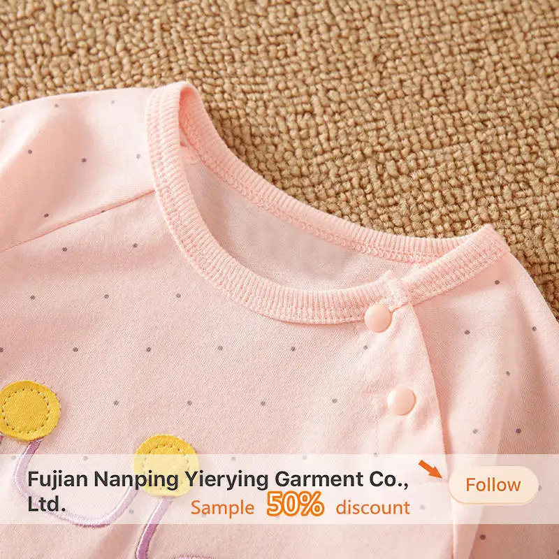 Wholesale Factory Direct Sales Newborn Baby Girl Cute and Sweet Cartoon Giraffe Pattern Baby Clothes