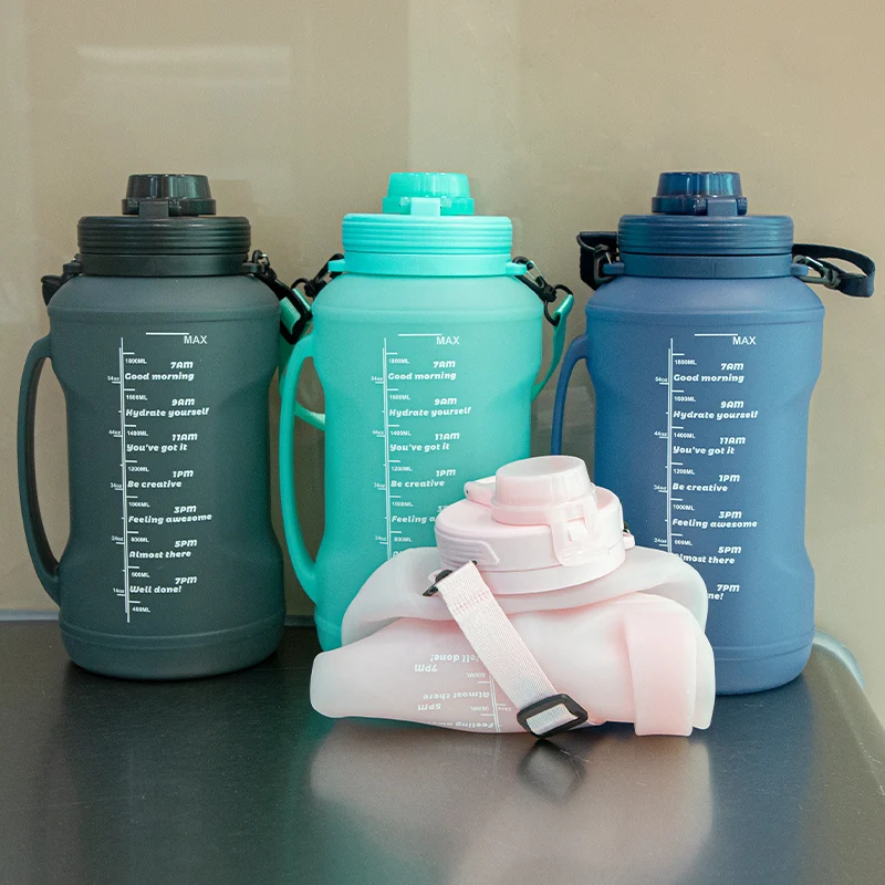 Оптовая Продажа BPA бесплатно 2L Спортивная дорожная складной питьевой Складная Силиконовая бутылка для воды с трубочкой и маркером