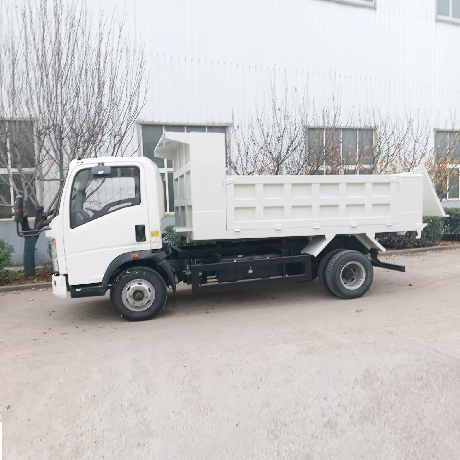 Factory Price Sinotruck Brand New 4x2 Mini Dump Truck for Sale