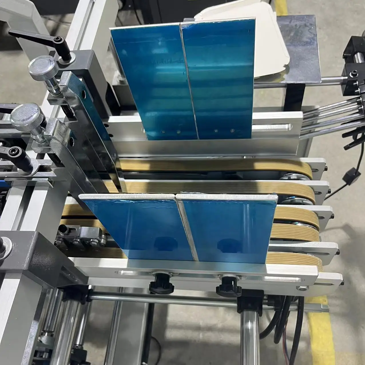 Automatic press type folder gluer machine for corrugated carton box making machine press pasting box machine