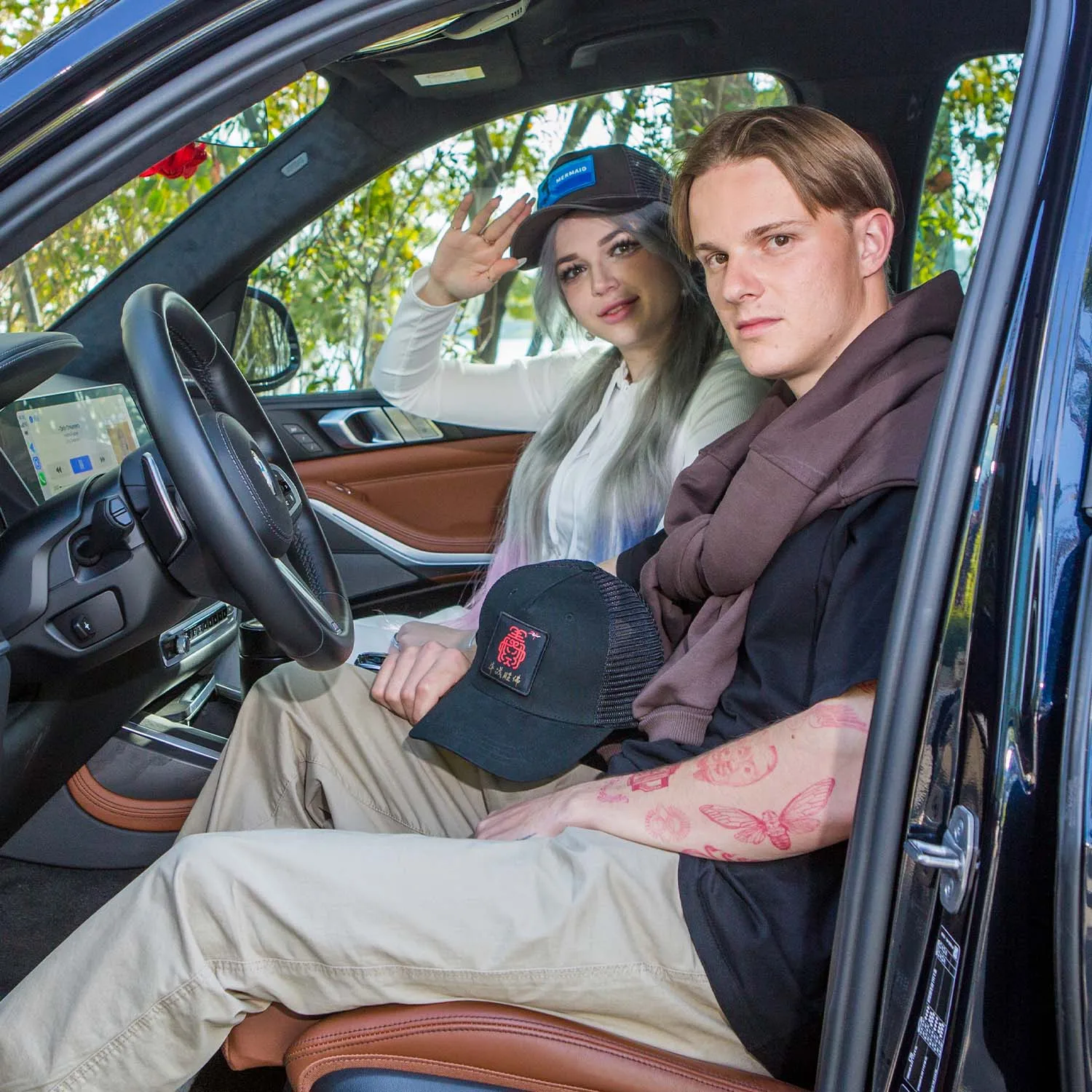 Custom Vintage 5 Panel Mesh Plastic Snapback Closure Caps Trucker Hat with replaceable NFC patch