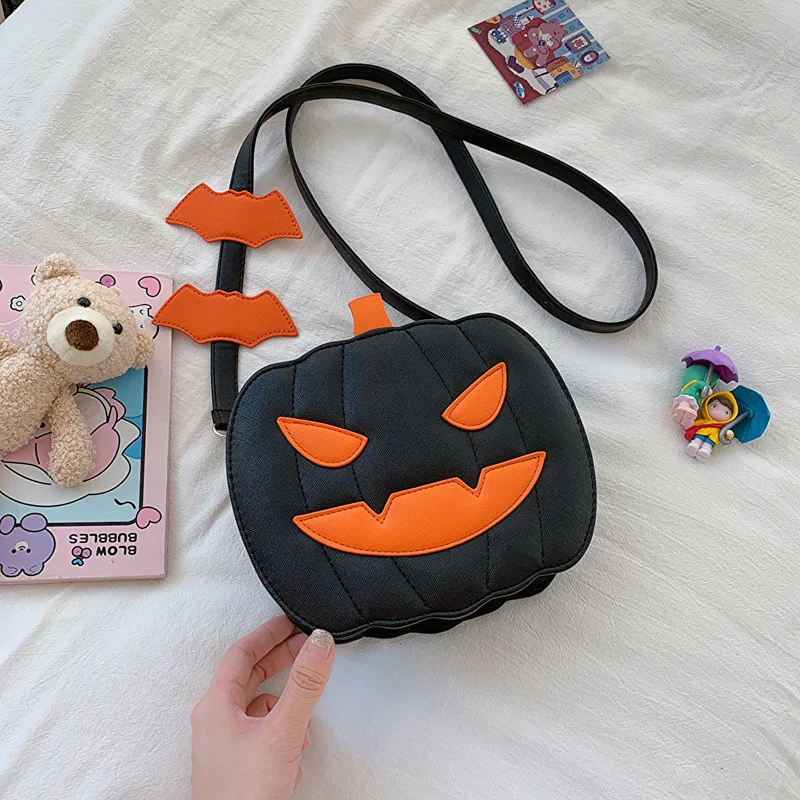 Halloween Pumpkin Shoulder Bag Bat Ornament Fashion PU Purses Funny Halloween Club Party Gift Crossbody Bag