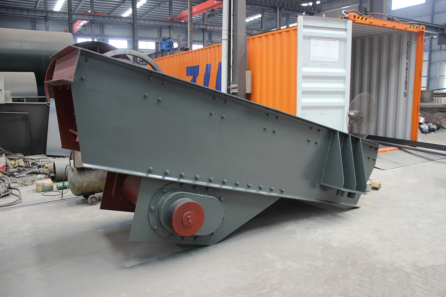 China Iso Ce Approved Professional Motor Vibrating Feeder Manufacturer