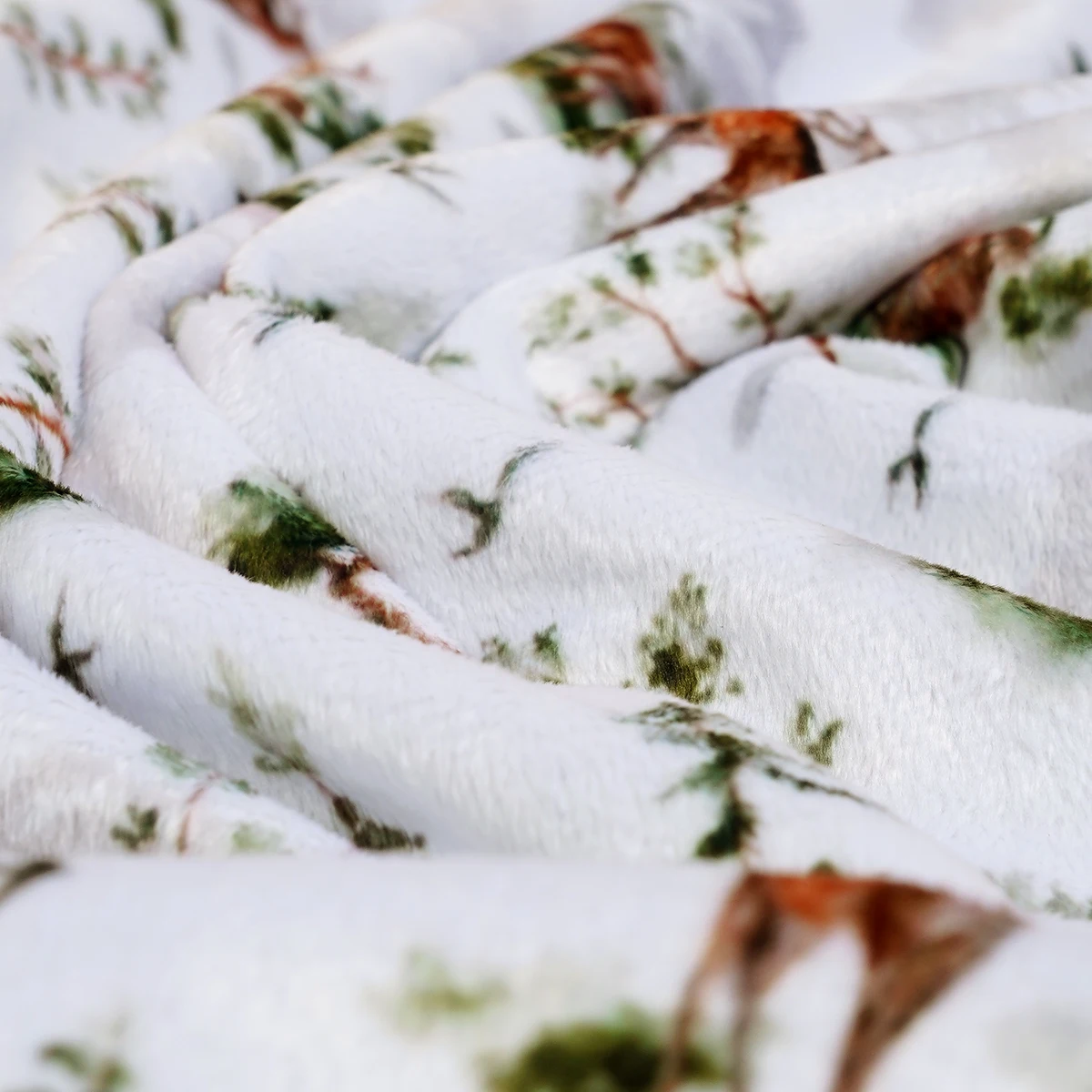 Festival Striped Leaves Patterned Unisex Baby Blanket With Dotted Backing Folded Fiber Filled Bedding for Kids Bedroom Use