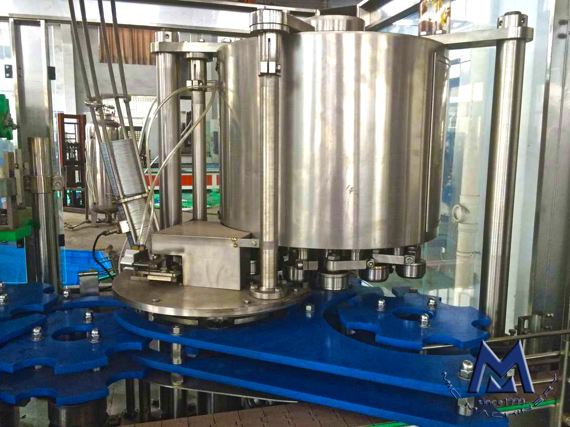  Автоматическая малая машина для розлива газированных
