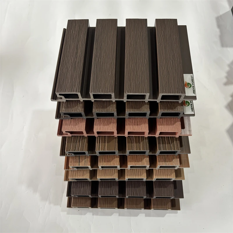 Co-extrusion WPC Outdoor Fence Panels Modern Security Wood Tiles With Post Gate Decor Railing Baluster Louvers Wall Panels