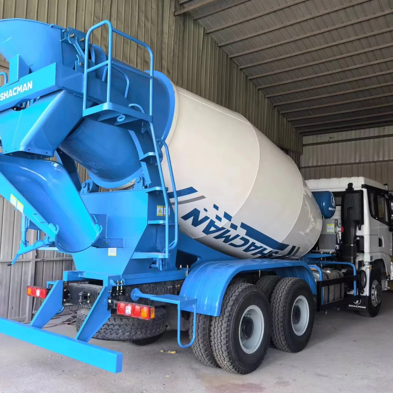 Shacman 6x410 wheeler 10 cbm concrete cement mixer truck