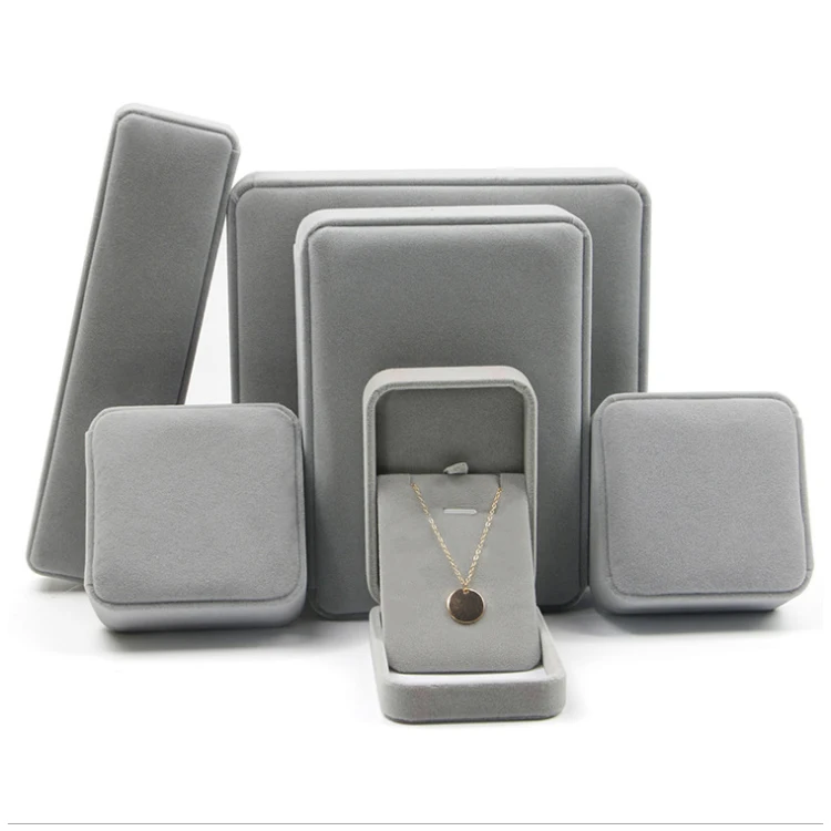 
wholesale luxury flannelette engagement ring necklace jewel case earrings bracelet gift packaging box custom velvet jewelry box 