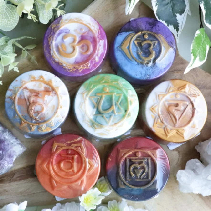 Organic Handmade Women Natural Scented Chakra Gemstone Bar Crystal Soap for Face and Bath Wash