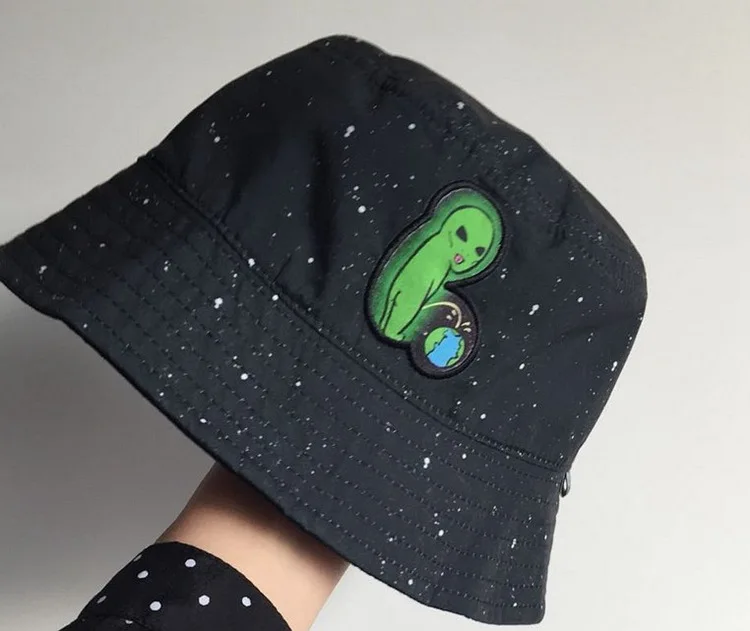 Europe and United States hight quality embroidered cartoon aliens bucket hats women fashion soft sun hat