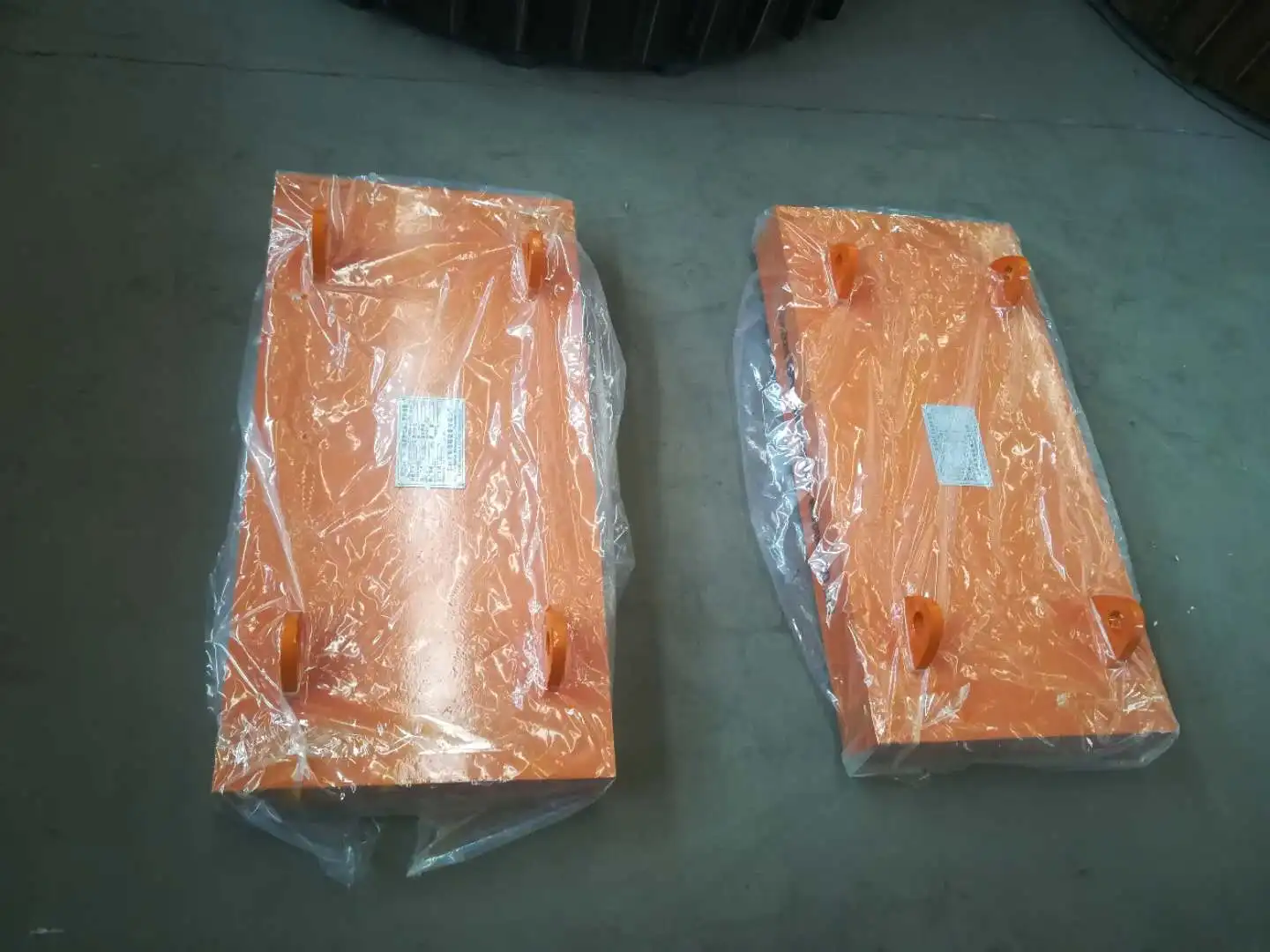 permanent dry over band conveyor magnetic iron separator for conveyor belt