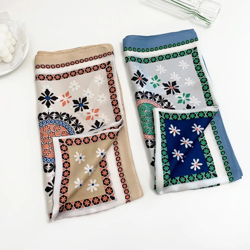 Wholesale fashion Korea Dongdaemun retro bandana cashew flower square silky scarf