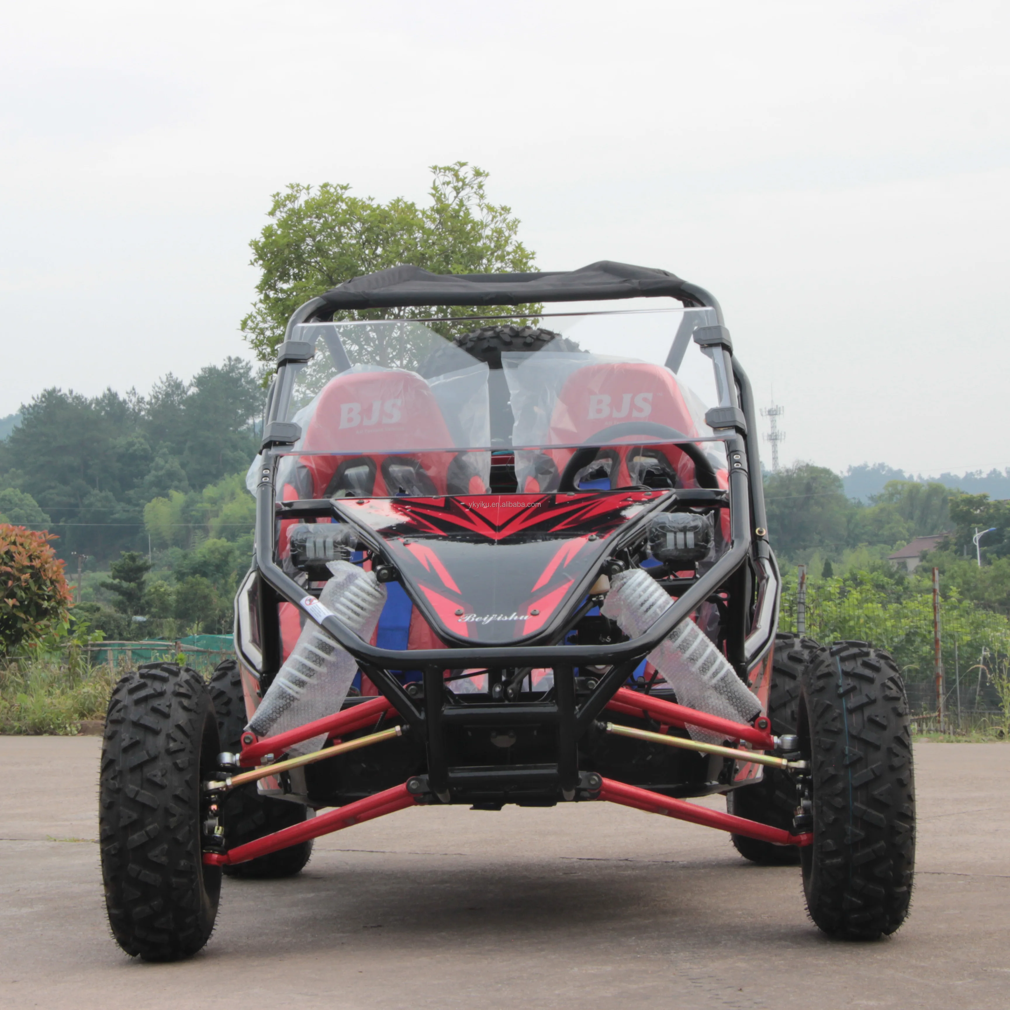 New 200cc 2-seat steering wheel UTV 4x4 sports go kart automatic transmission engine all terrain off-road vehicle