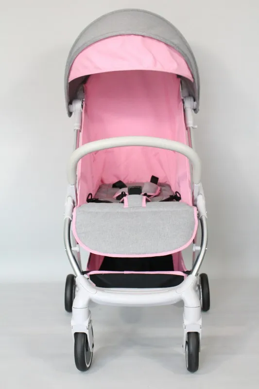 On hand  easy folding baby pram baby stroller for out door using