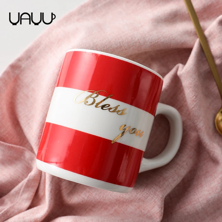 Popular household used 300ml red and white ceramic wedding favors tea coffee mugs for gift