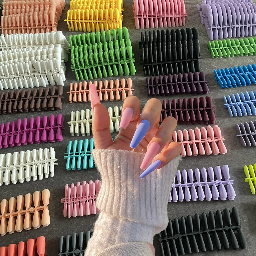 24 Pieces Medium Stiletto Heel Oval  Nails with Glue Shiny Press Nail Finger Design Nail Sticker