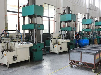 Magnetic Assisted Electric contacters for pressure gauge