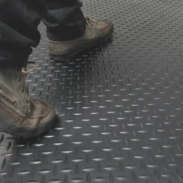 Outdoor Anti slip rubber flooring for Garage Flooring /workshop/pedestrian bridge/footbridge stairs