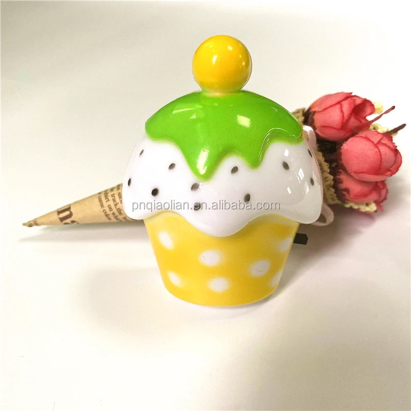 Qiaolian Long Working Cup Cake Design Portable Led Night Light Save Electricity Durable Bedroom Switch Nightlight 1W Mini Light