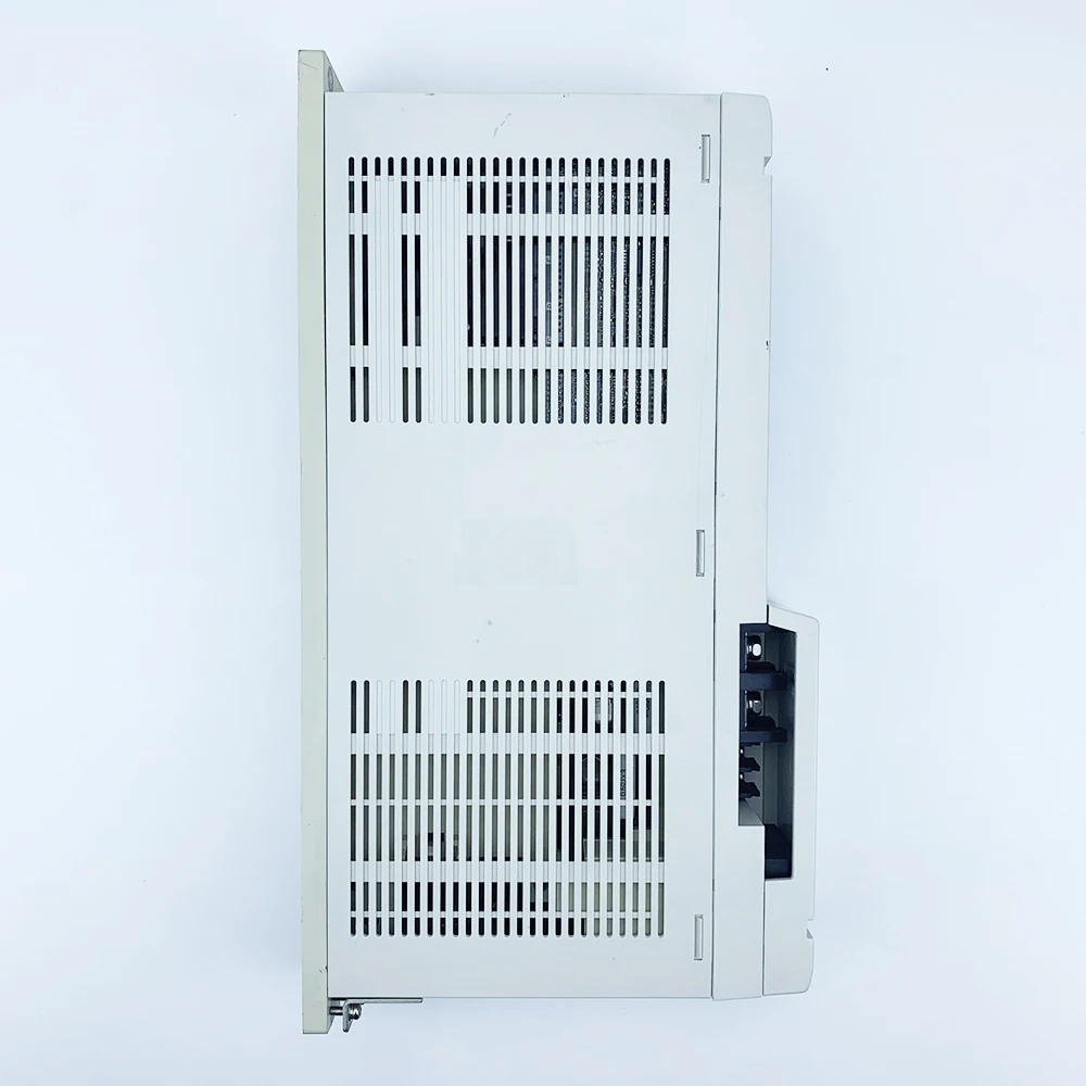 MDS-C1-V2-1003 японский оригинальный Mitsubishi сервопривод