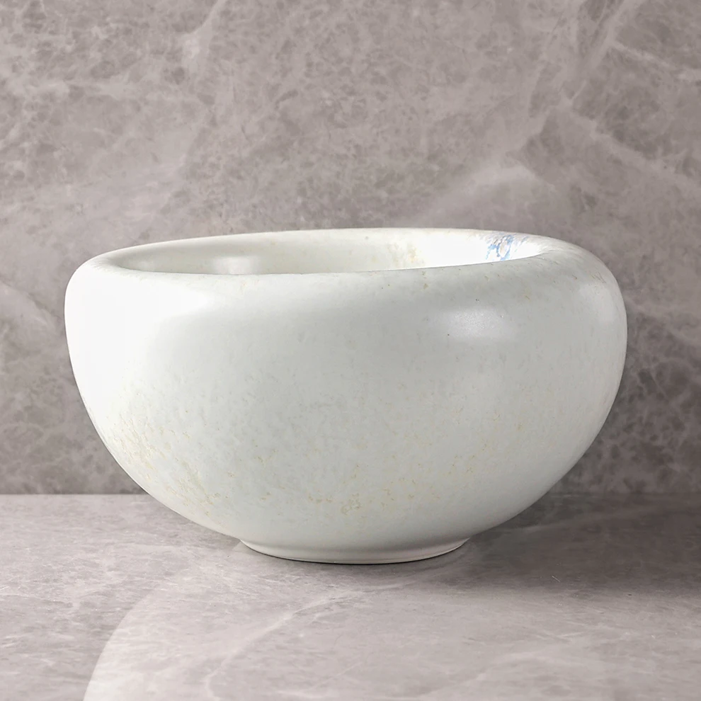 Shabby Chic OEM ODM Accepted Dinnerware Hotel 5.5 Inch White Color Ceramic Bowl Restaurant Artistic Feel Half Ball Soup Bowls