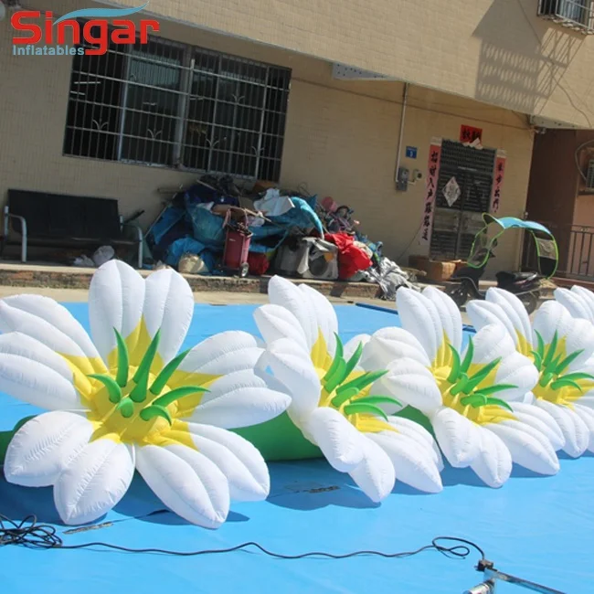 White Giant inflatable flowers chain decoration for wedding floor decoration dubai