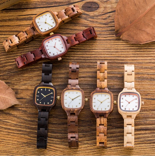 Fashion Simple Elegant Diamond Dial Natural Women Bamboo Wooden Watch Square Quartz Wood Watch Montre Femme
