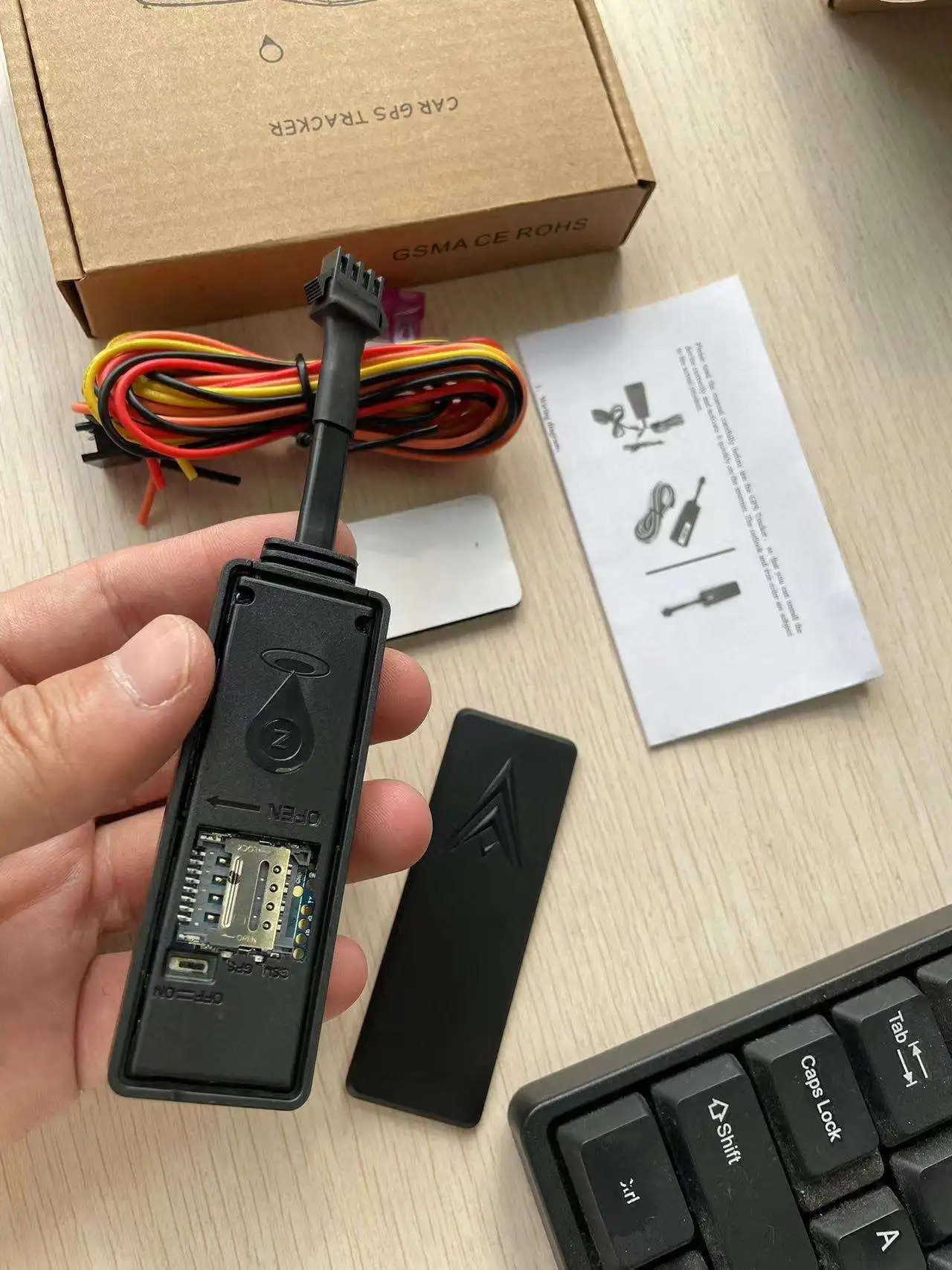 Factory Price  GSM GPRS GPS Tracker Car Vehicle Tracking Locator Equipment EH002 Gps Tracking Systems Manufacturer