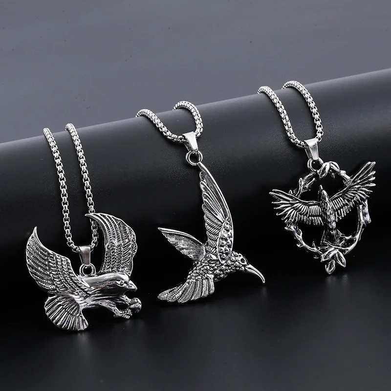 Wholesale Fashion Popular Creative Personality Exaggerated Patchwork Snake And Sword Cross Necklace For Men