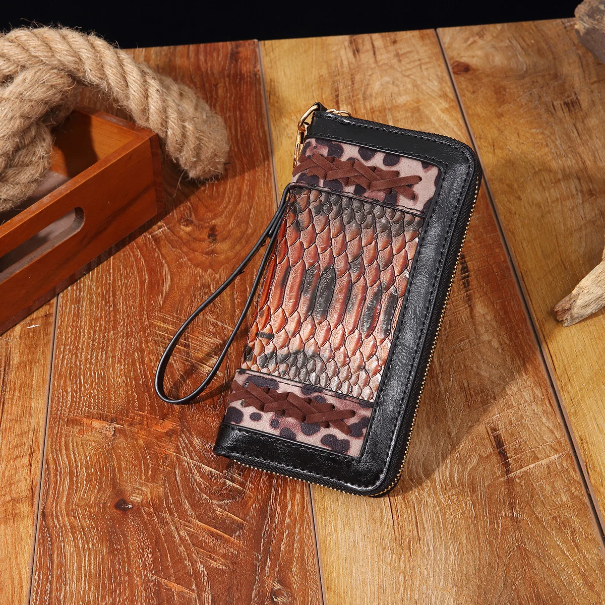 New Handmade Western Stylish Carving Leather Wallet Clutch Hot Sale Custom Logo Women Turquoise Color Wallet