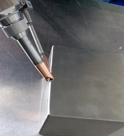 automated laser welding machine with robot arm 2000mm 1kw 2kw 3kw 6kw brass aluminum arc metal steel cobot robtoic laser welders