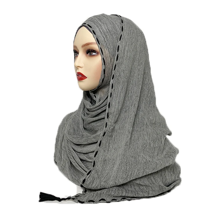 Wholesale ethnic muslim ladies stretchy tassel scarfs cotton hijab viscose turkish long shawl jersey bandana solid color fashion