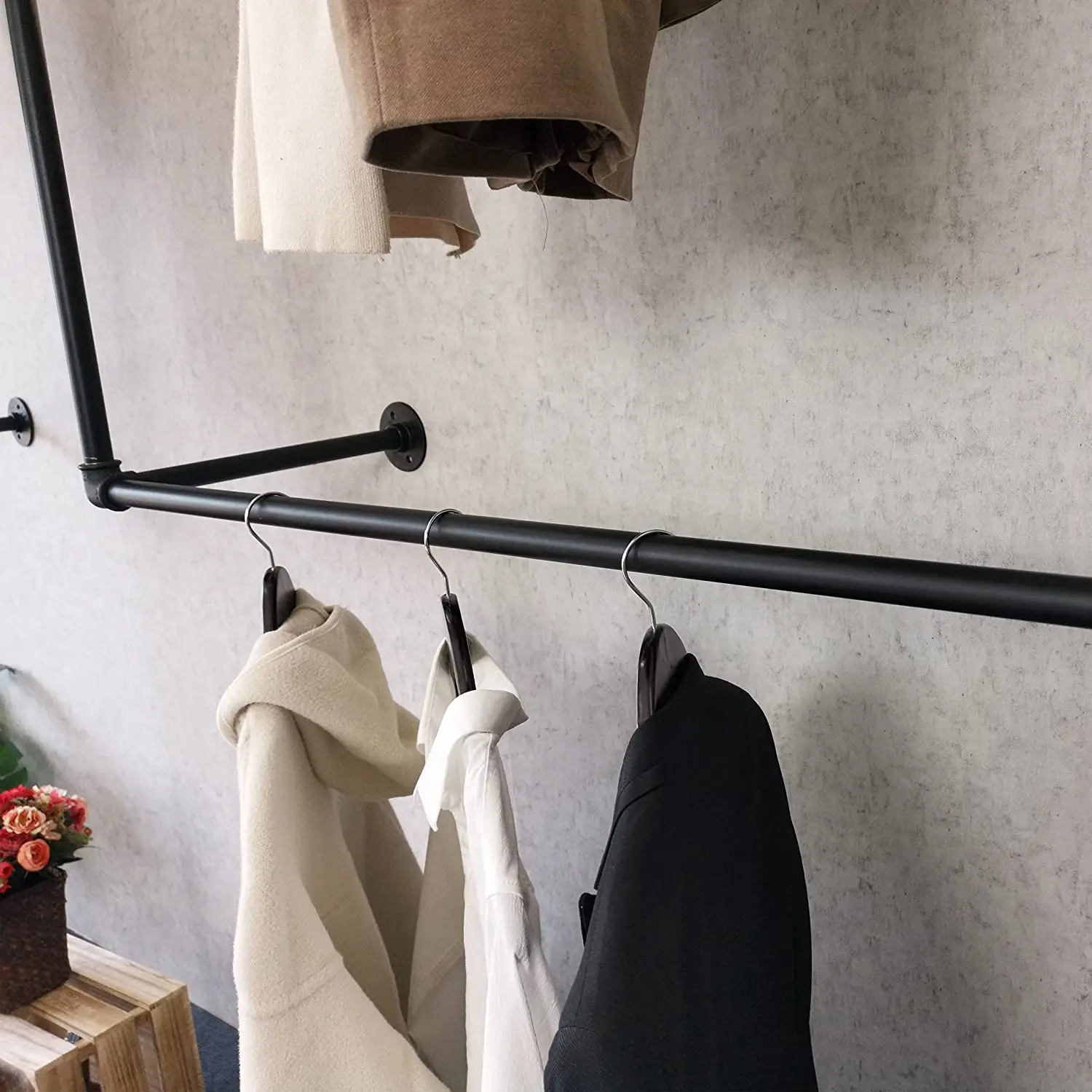 Bedroom light luxurious clothes hanger home room simple clothes hanger rental room clothes hanger floor