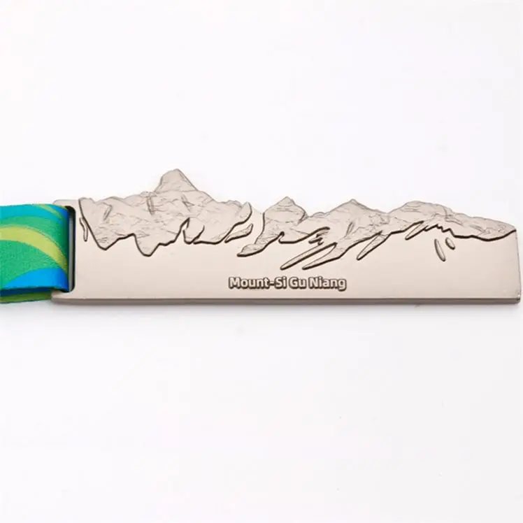 Chinese Manufacturer Christmas Cheap Custom Marathon Military Metal Running Sports Gold Football Medal