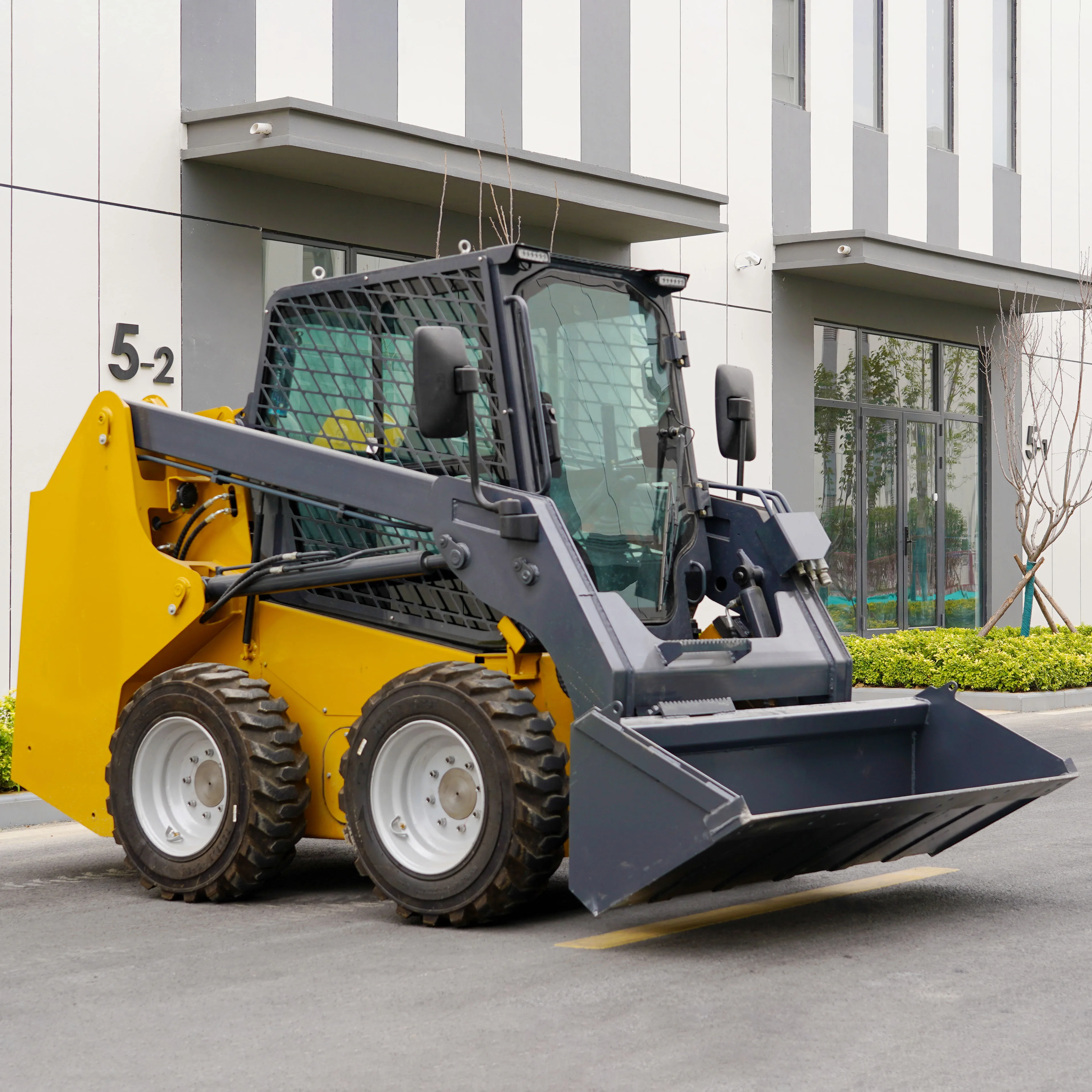 Free Shipping Cheap Epa Cummins Engine Wheel Loader skid loader broom Diesel 800KG 1000KG Export USA