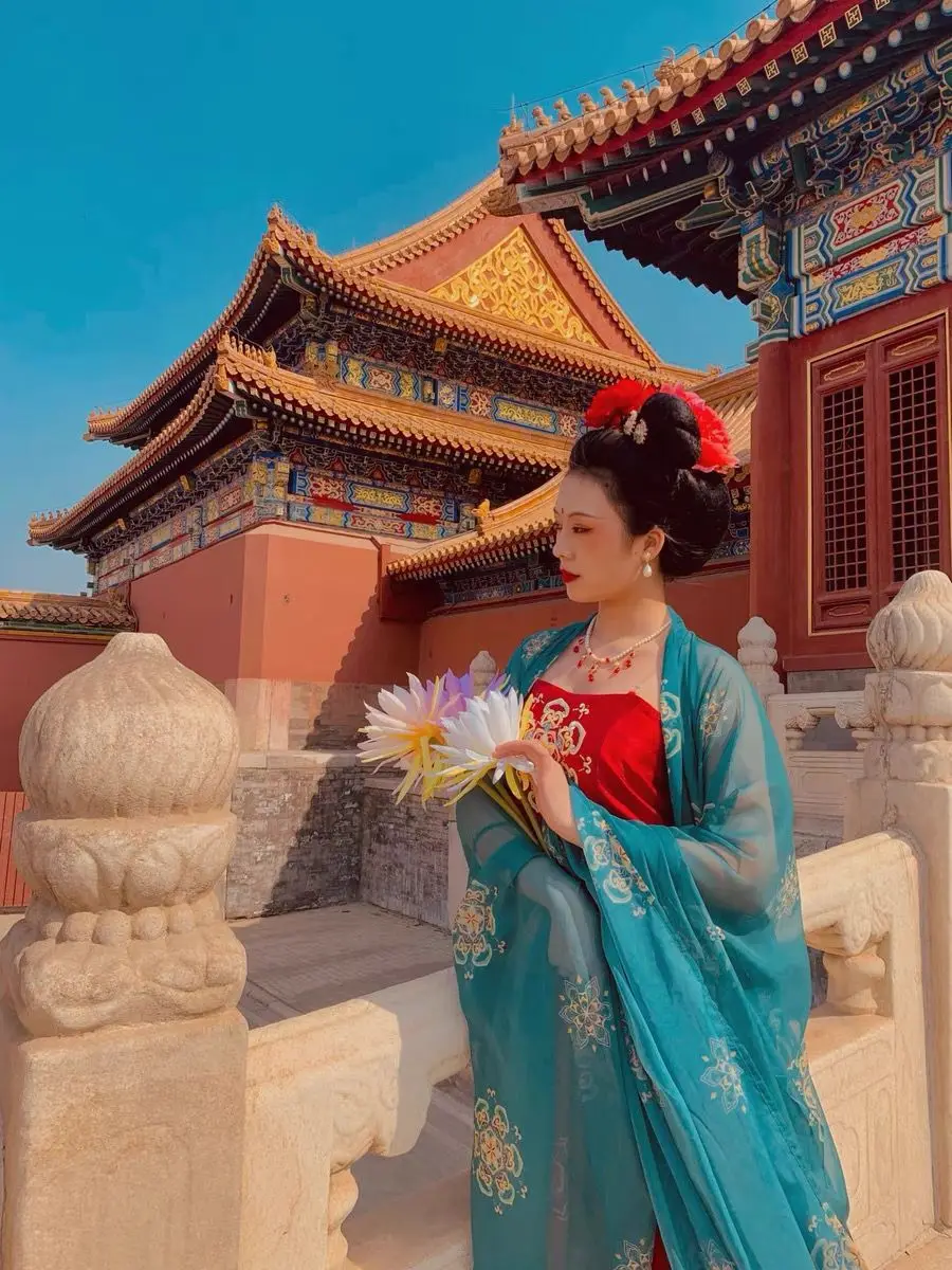 
Chinese traditional costume hanfu Costume of ancient TV series Art photography Stage show Fairy clothing 