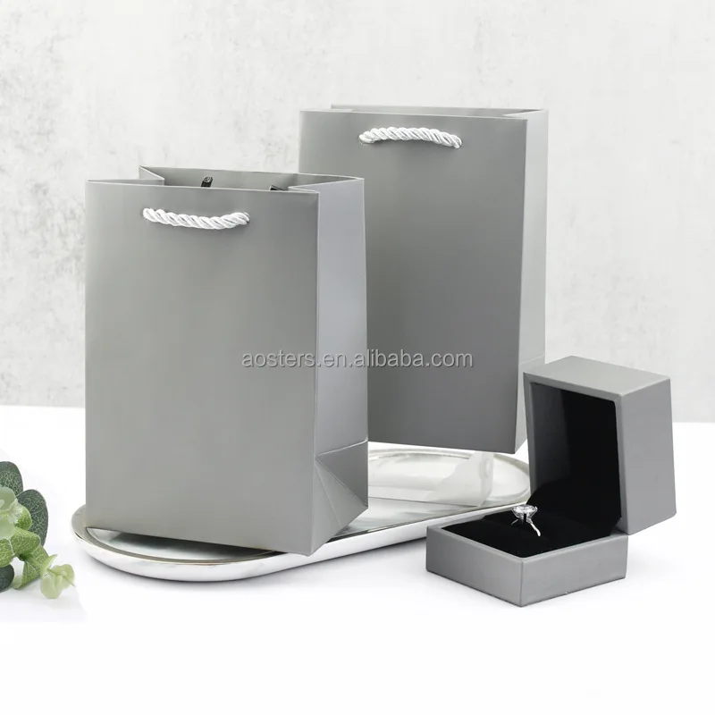 Custom size wholesale gift bag manufacturers white gift kraft paper shopping bags with logo with handle for business