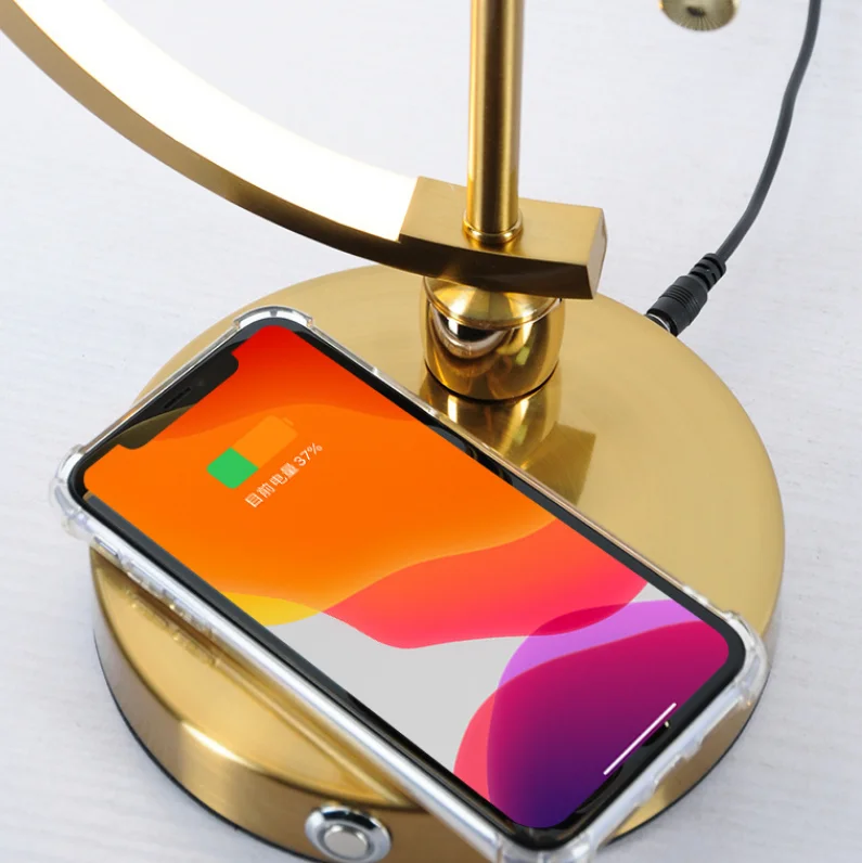 LED desk lamp (1).png