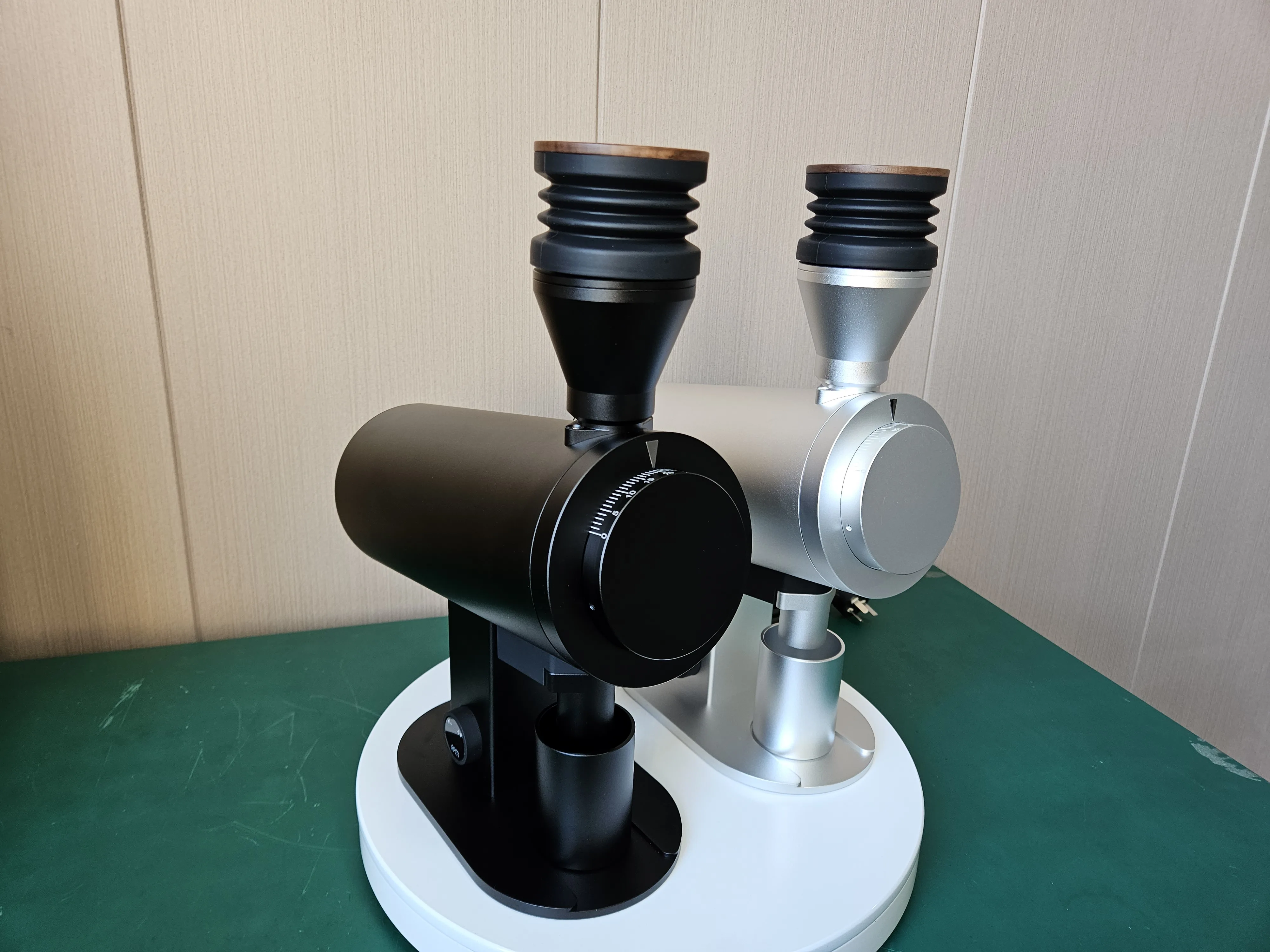 Customized color DF83v industrial coffee bean mill Flat Burr Electric Coffee Grinder