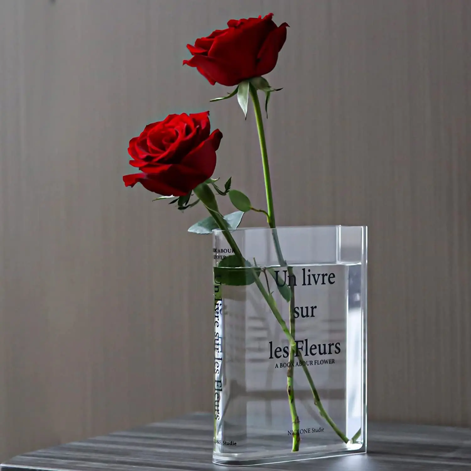 JAYI Custom Nordic Luxury Lucite Modern Unique Acrylic Book Цветочная ваза для свадебного центра