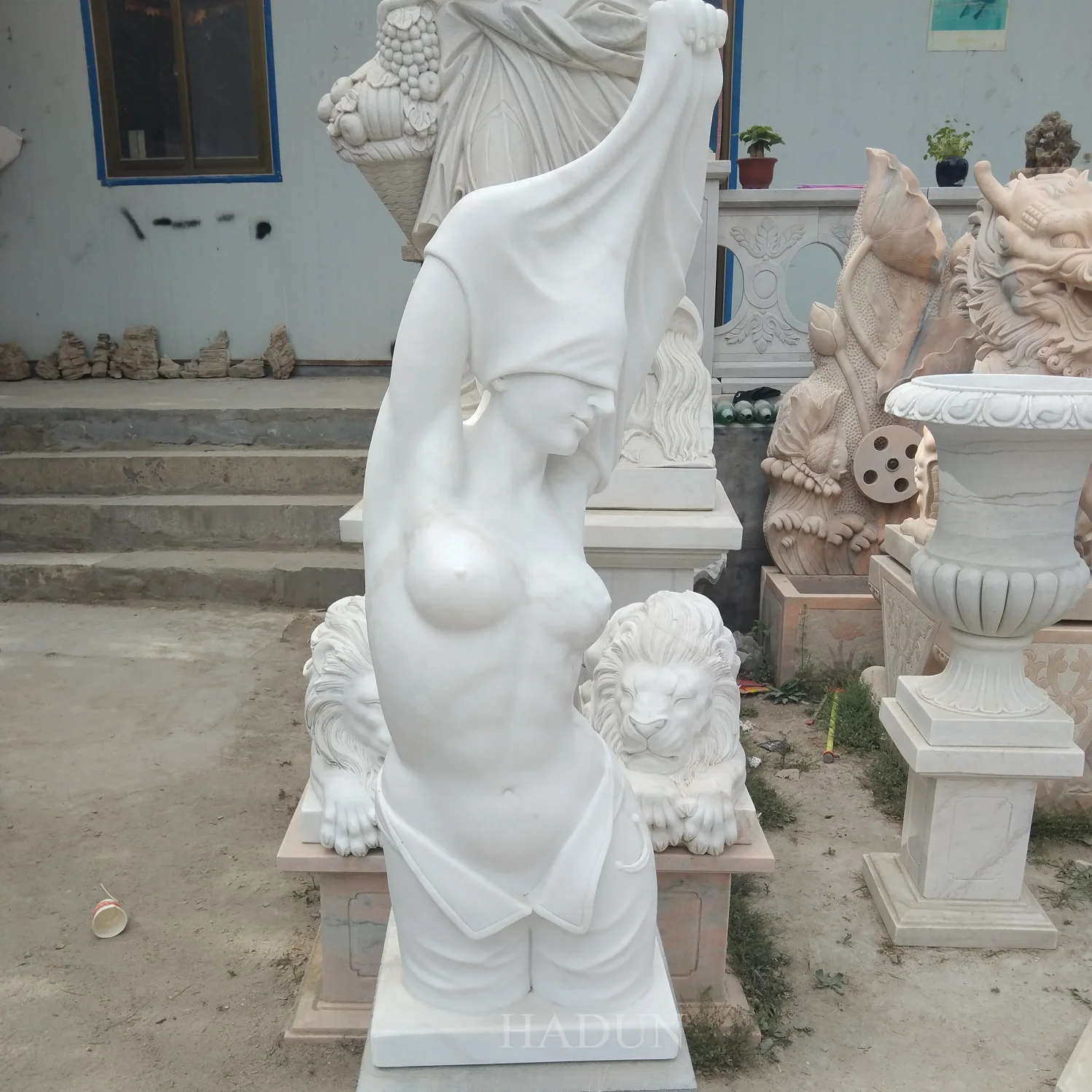 Hand Carved Villa Hotel Decorative Life Size Garden Natural Stone White Sexy Woman Sculpture Marble Nude Lady Statue For Sale