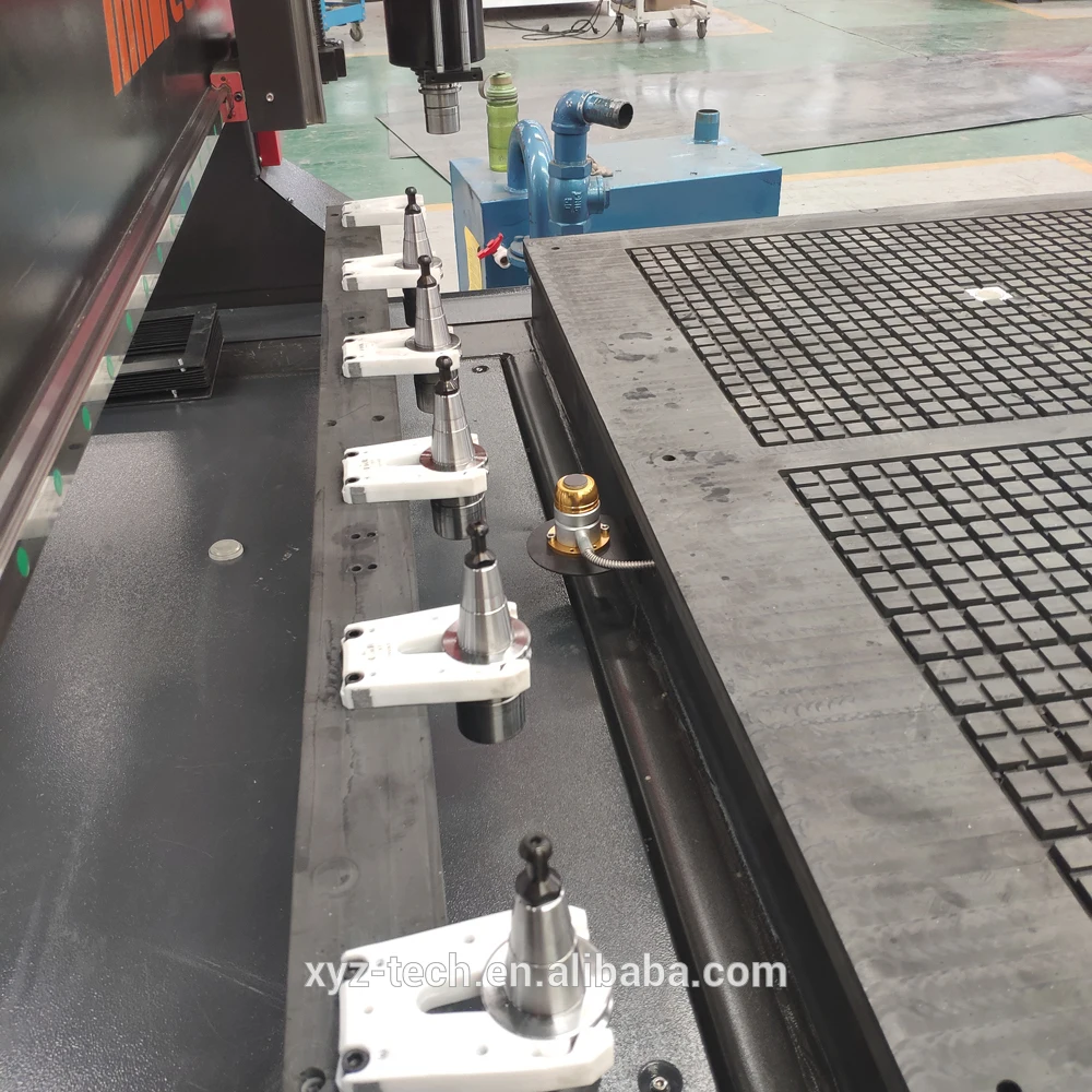XJ 1325 Wood Cnc Router Advertising Machine For Cabinet