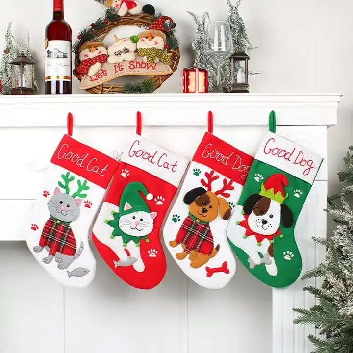 Hot Selling 2023 Kids Gifts Socks Decoration Xmas Small Christmas Stocking Knit Christmas Stockings
