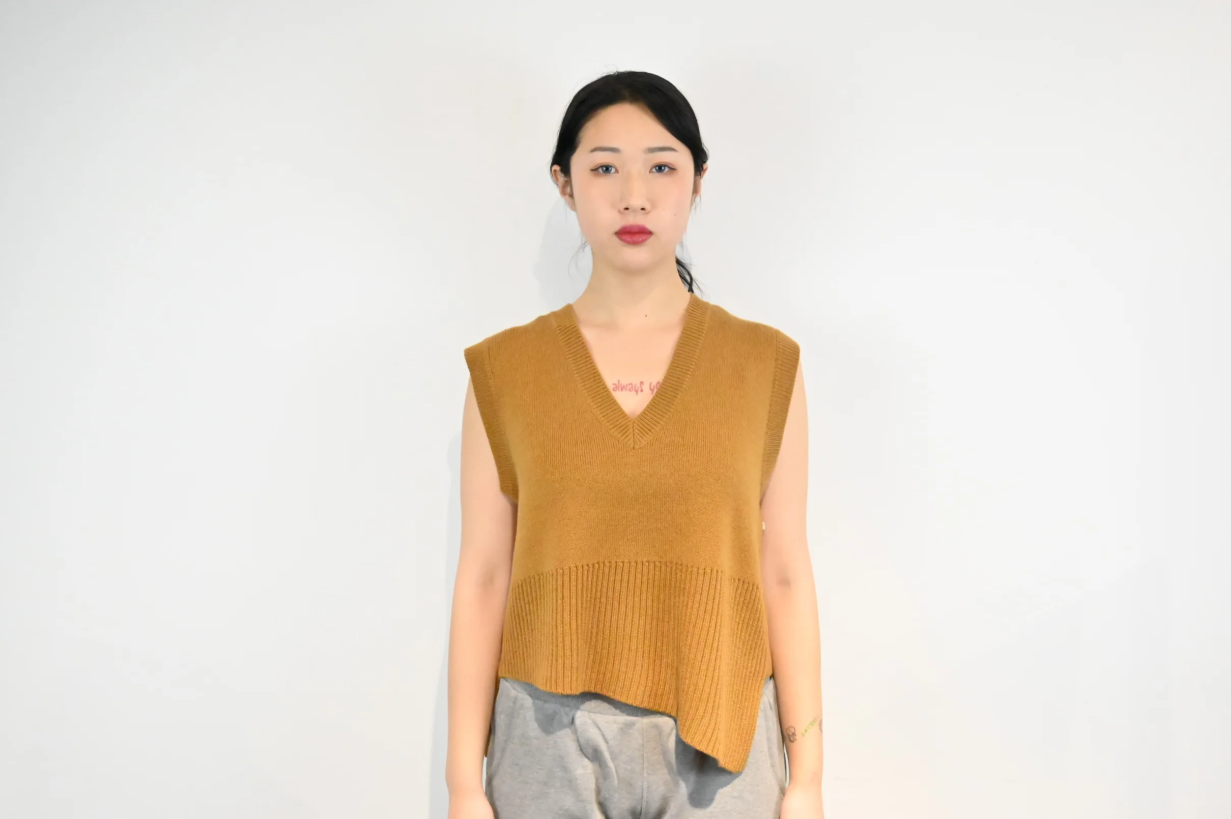 Woolen Custom Winter Knit Vest Sweater Women V Neck Irregular Bottom Designed Sexy Sleeveless Sweater Vest