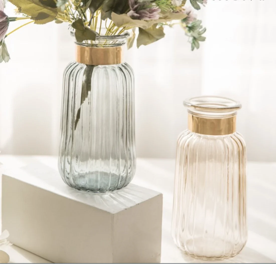 Well Priced elegant clear and colored glass vase supply