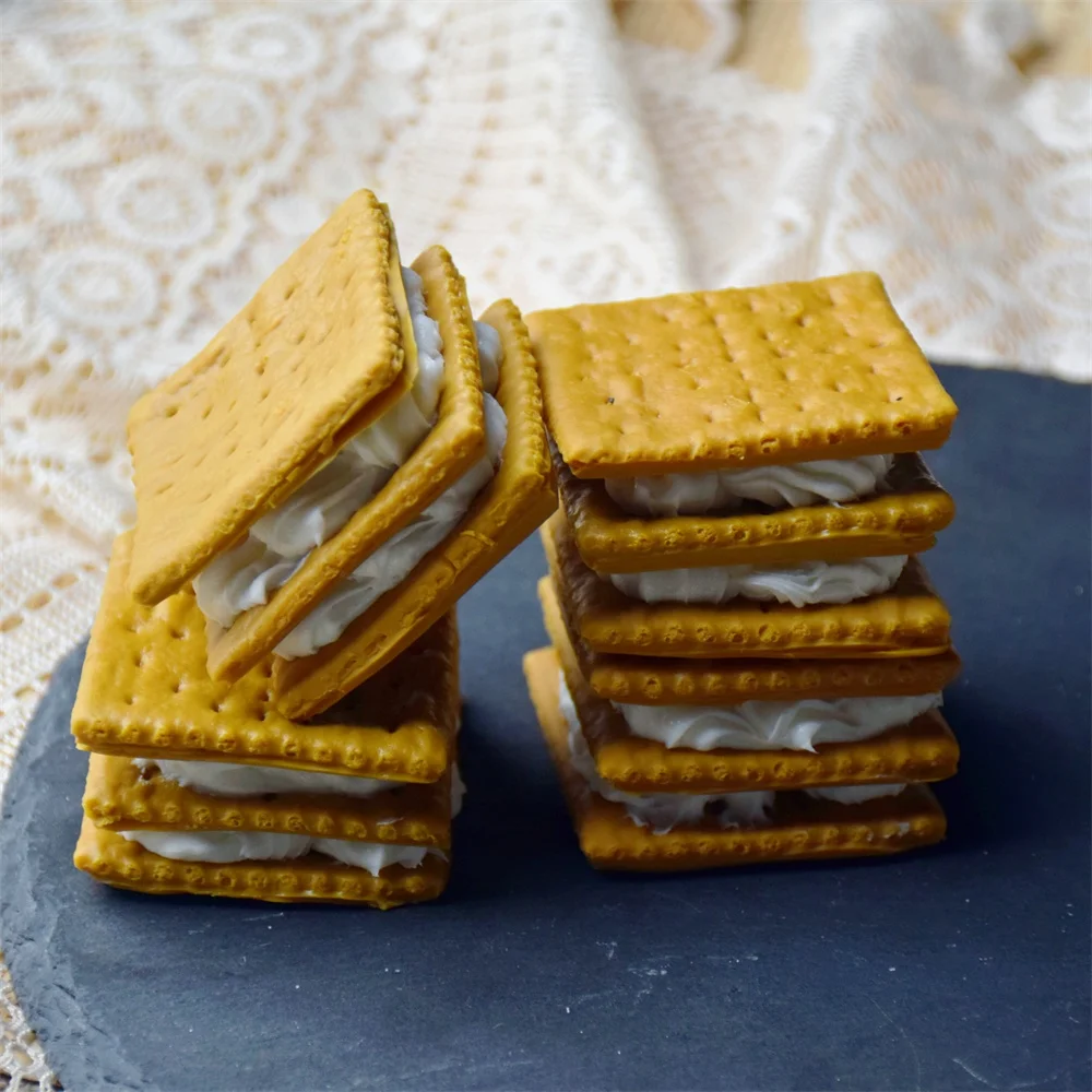 Whole Wheat Biscuits Crispy Butter Cream Sandwich Cookie Model Dessert Rack Wedding Party Tray Prop Display Decoration Faux Food