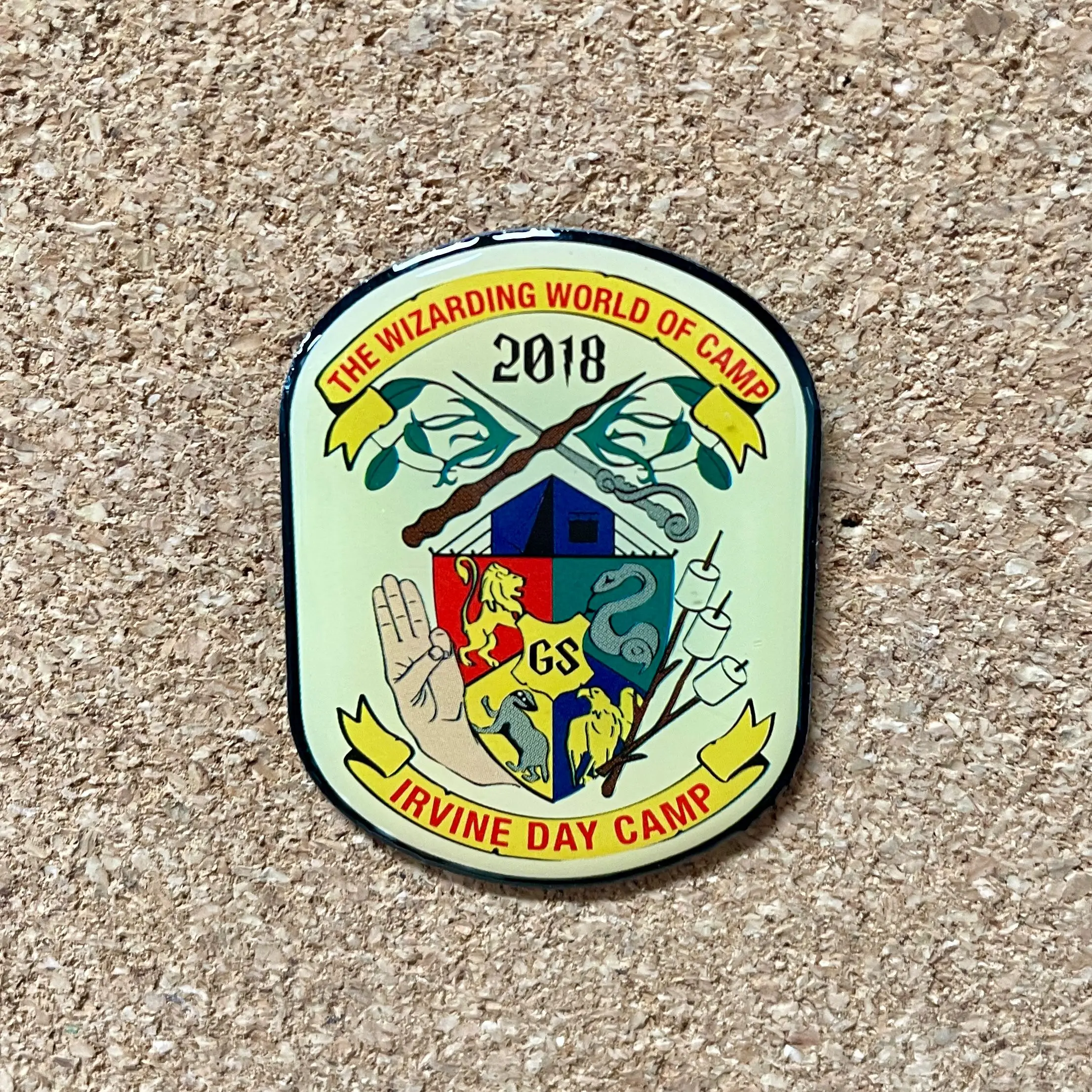 No MOQ Lapel Gold Metal Badge Manufacture No Minimum Set Your Own Design Cartoon Gold Silver Hard enamel pins with backing card