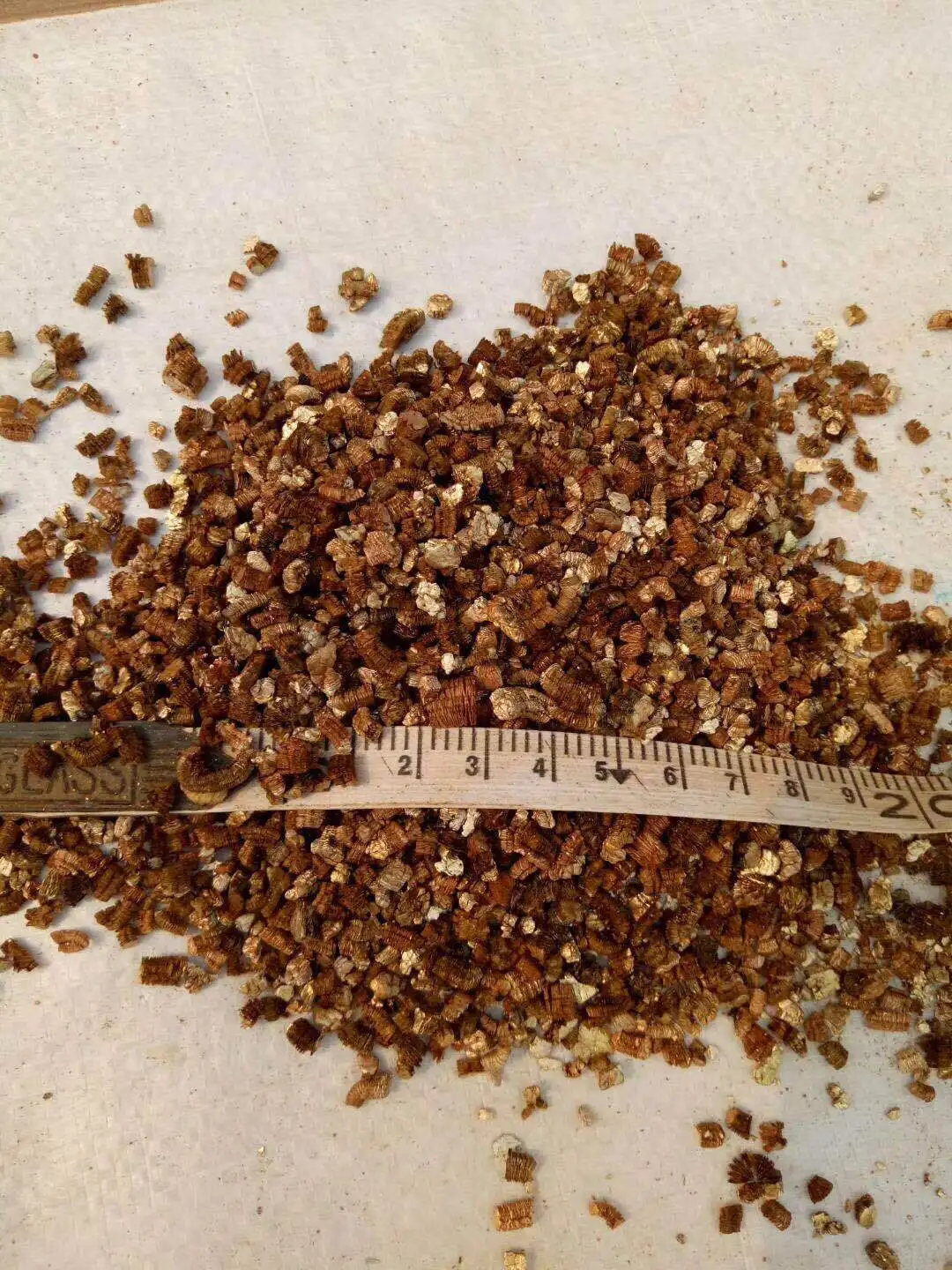 Agriculture Grade Golden Expanded Vermiculite For Gardening And Growing Seedlings